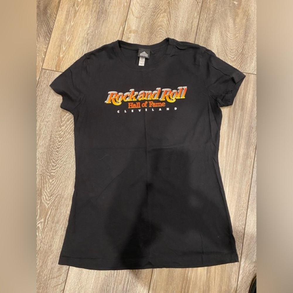 Rock And Roll Cleveland Hall Of Fame T Shirt woman  XL Black Rock  Tee 🎸